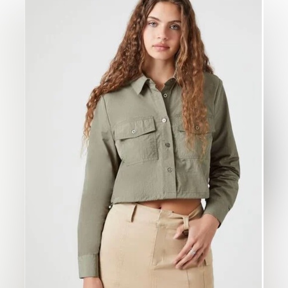 NWT Forever 21 Woven Button Down Shirt Natural - Picture 1 of 14